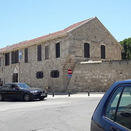 Marina's Xrisopolitissa * Larnaca