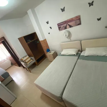 Marina's Xrisopolitissa Homestay Larnaca