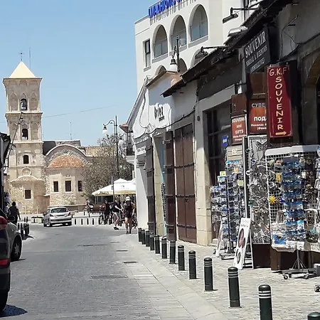 Marina's Xrisopolitissa * Larnaca