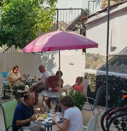 Marina's Xrisopolitissa Homestay Larnaca