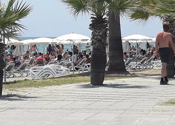 Δωμάτια σε οικογενειακή κατοικία Marina's