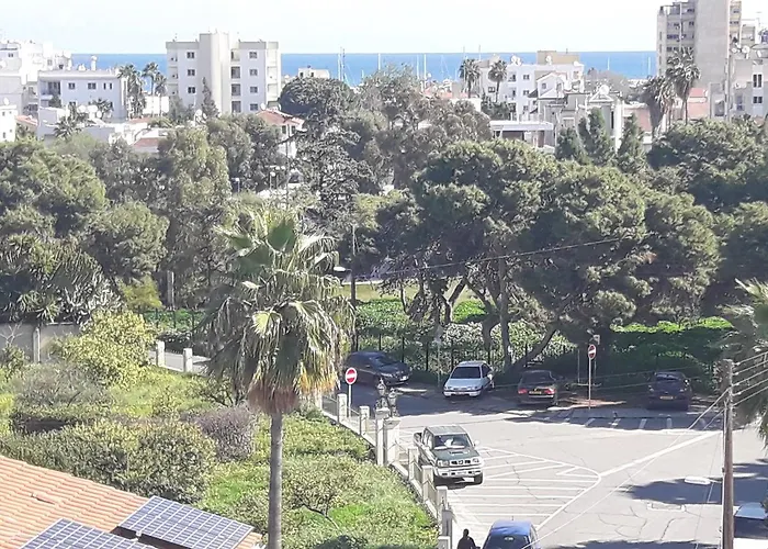 Marina's בית אירוח *